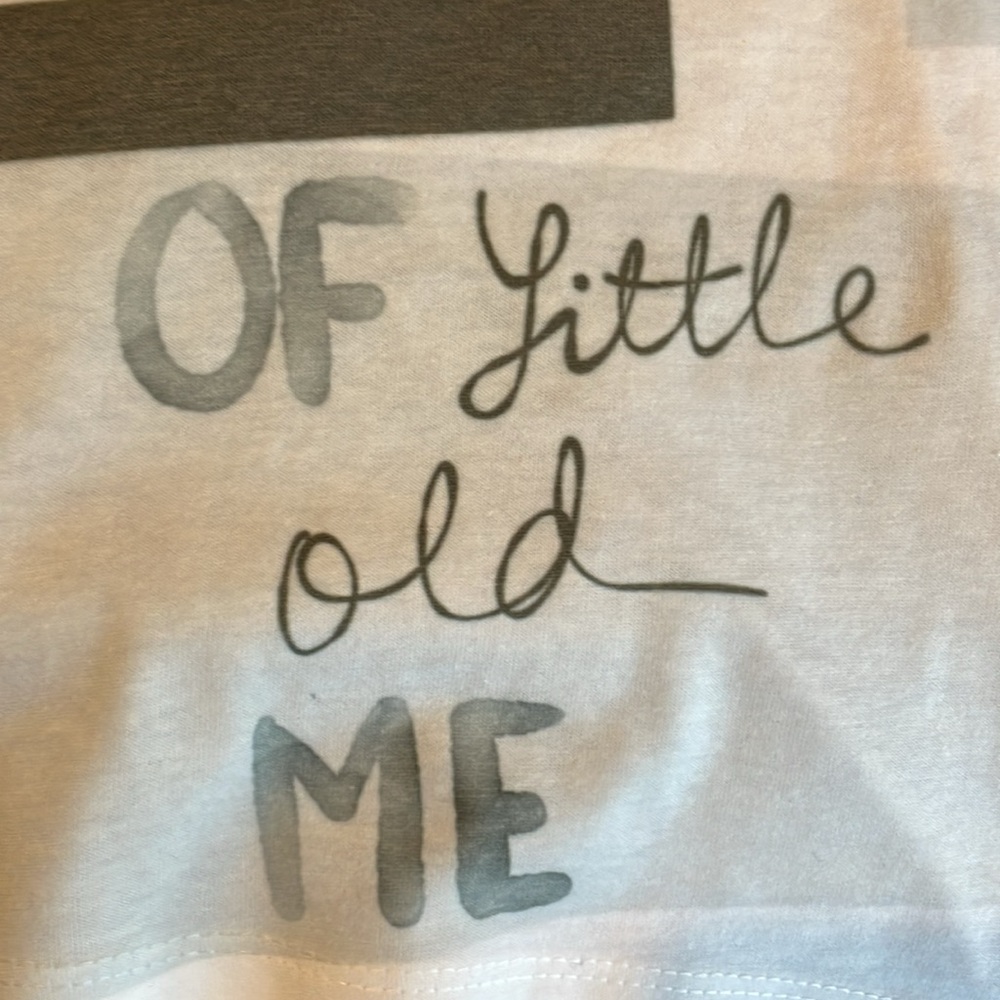 Taylor Swift Tshirt - Picture 3 of 5